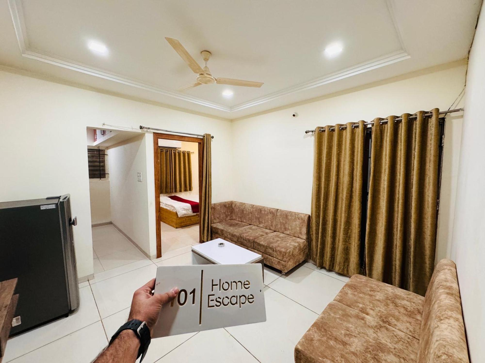 Home Escape 1Bhk Apartment Near Bombay Hospital Индор Екстериор снимка