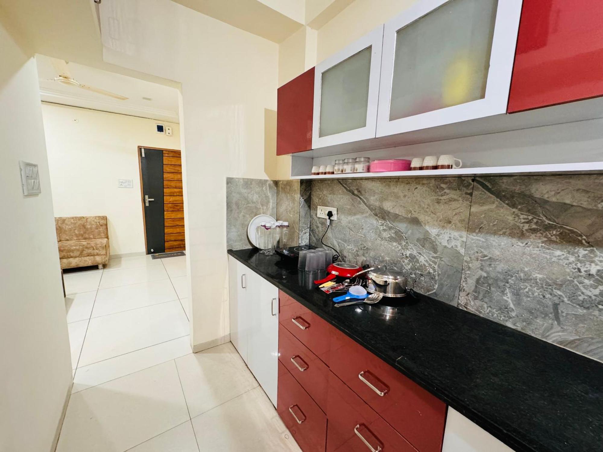 Home Escape 1Bhk Apartment Near Bombay Hospital Индор Екстериор снимка